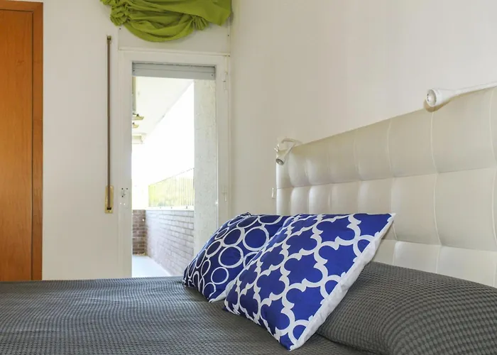 Sol Pins By Interhome 塔马留