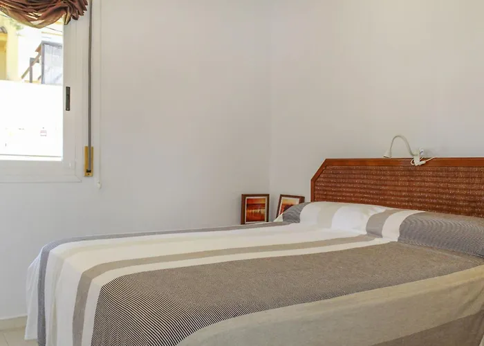 Sol Pins By Interhome